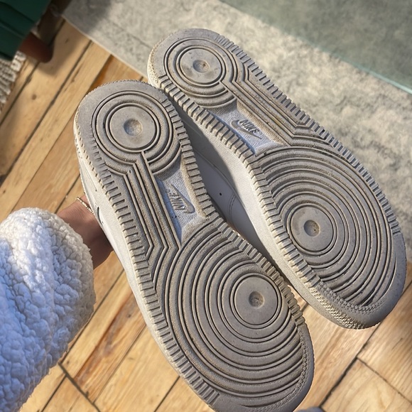 Nike Air Force One’s - size 8 - Picture 3 of 3